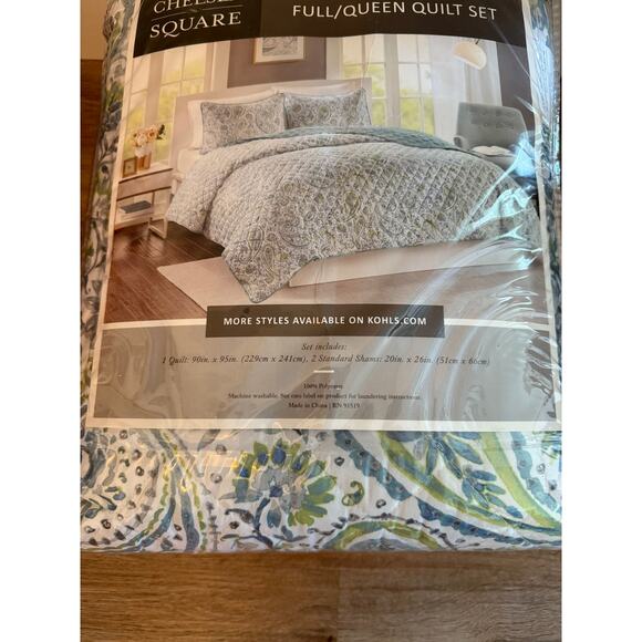 Chelsea Square Aqua Paisley Full/Queen Quilt Set - Picture 2 of 3